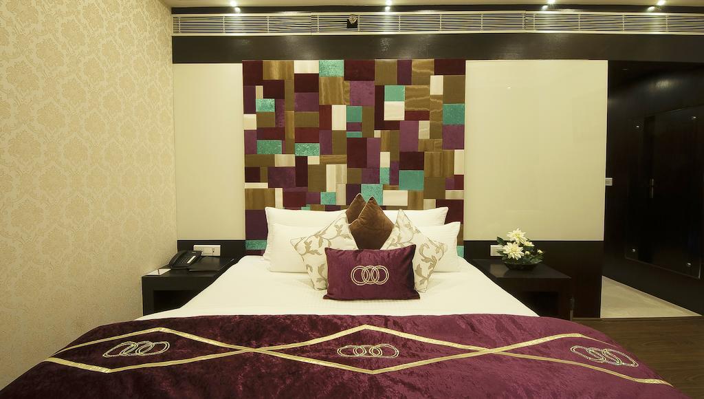 Hotel Taj Princess - Boutique Hotel Дели Экстерьер фото
