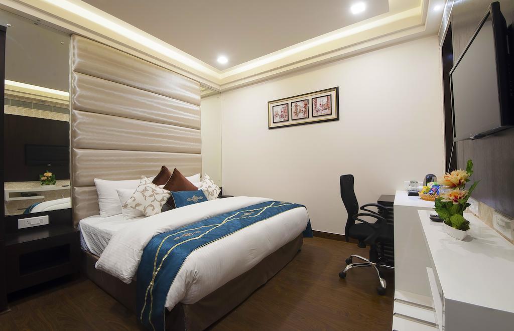 Hotel Taj Princess - Boutique Hotel Дели Номер фото