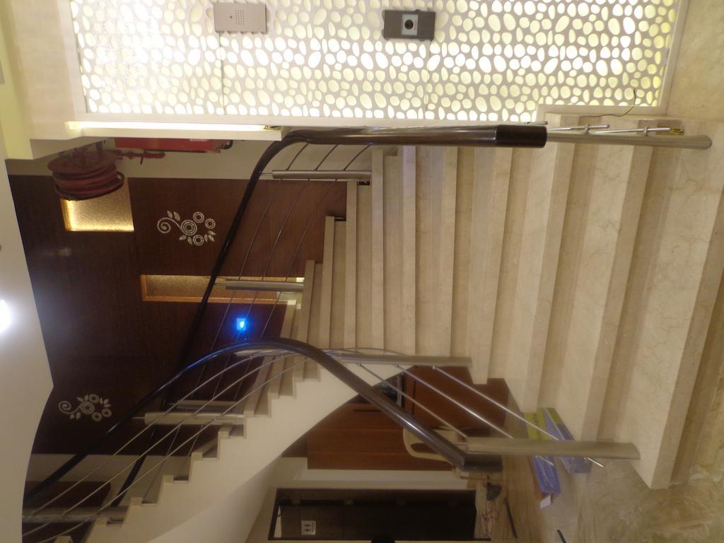 Hotel Taj Princess - Boutique Hotel Дели Экстерьер фото