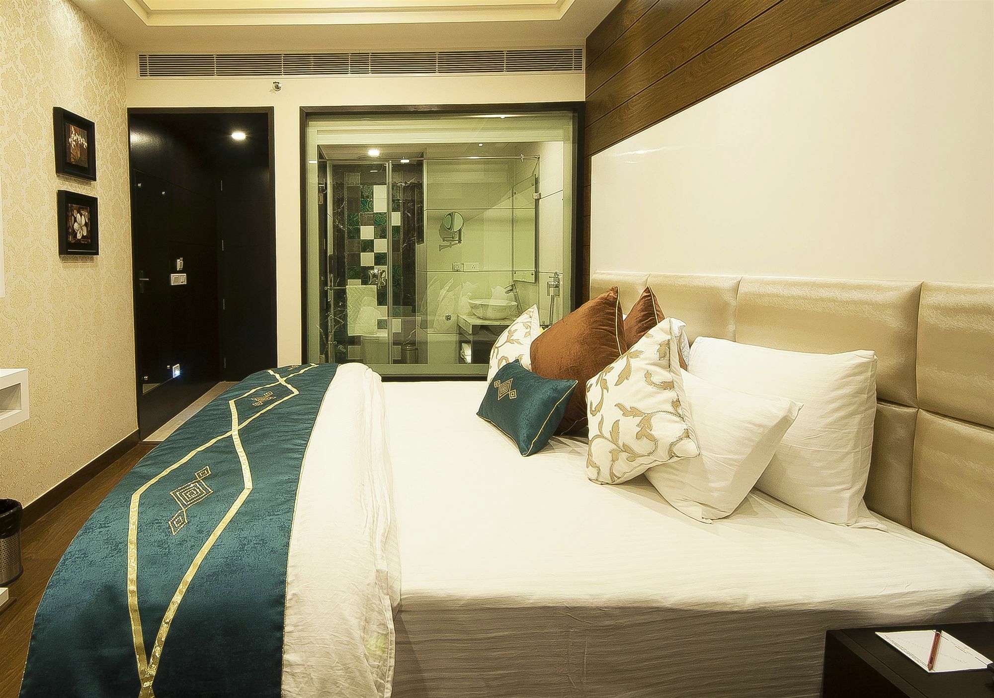 Hotel Taj Princess - Boutique Hotel Дели Экстерьер фото