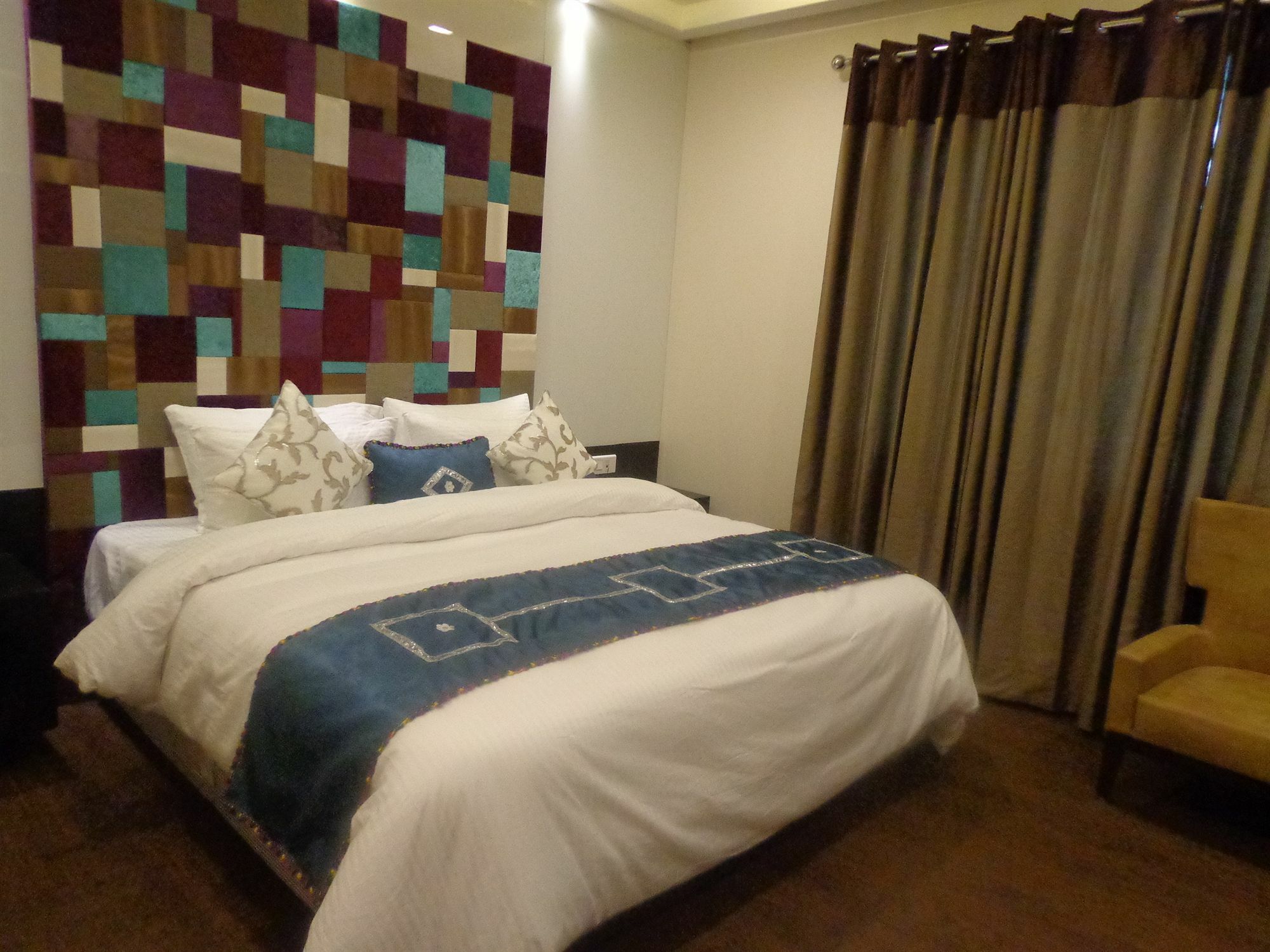 Hotel Taj Princess - Boutique Hotel Дели Экстерьер фото