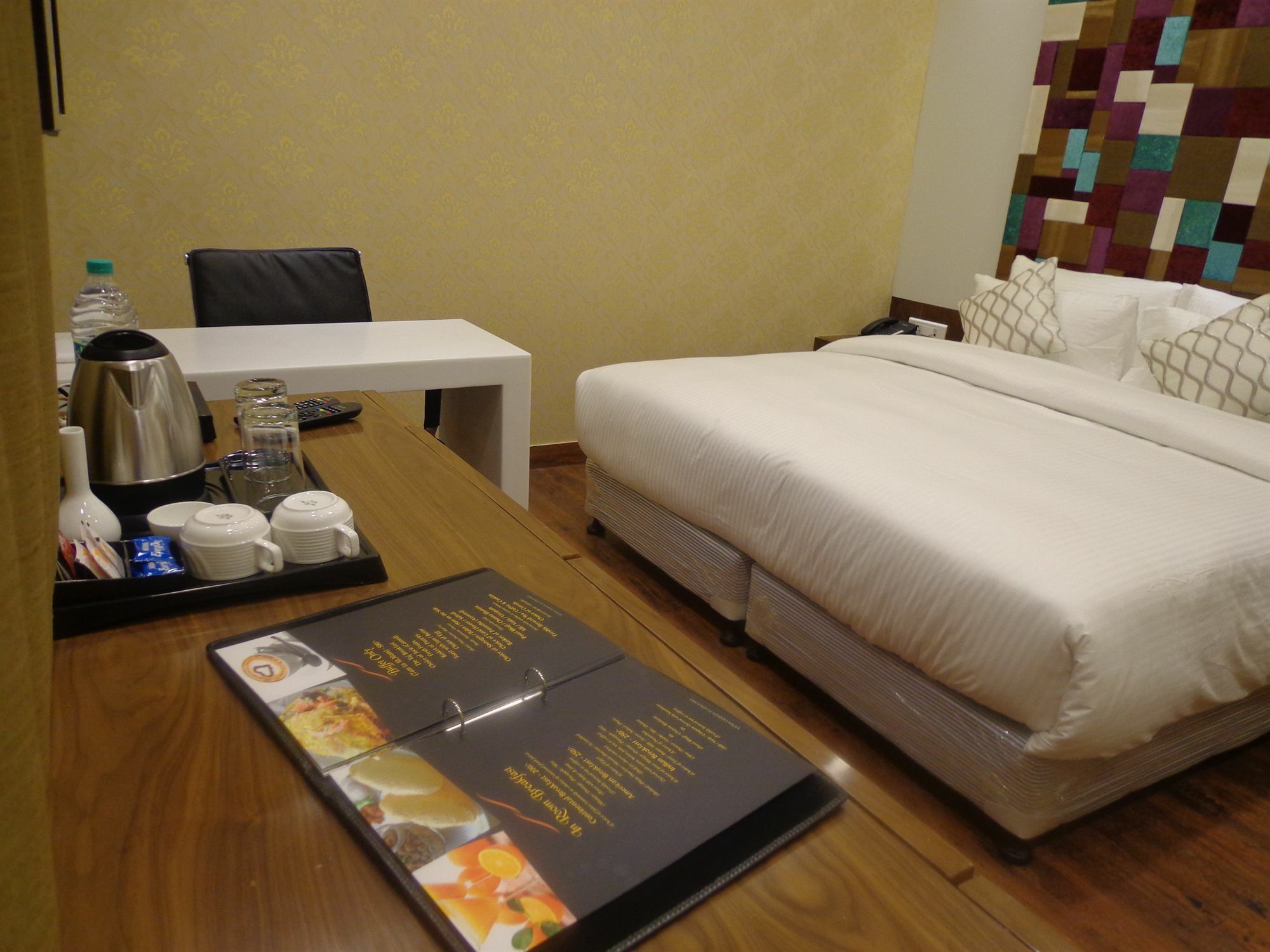 Hotel Taj Princess - Boutique Hotel Дели Экстерьер фото