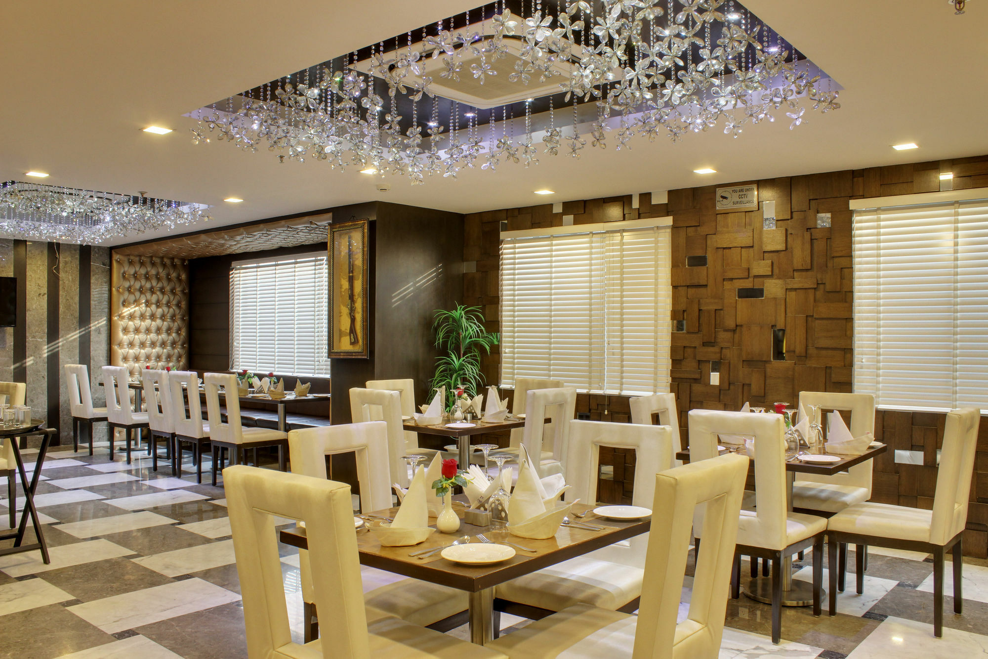 Hotel Taj Princess - Boutique Hotel Дели Экстерьер фото
